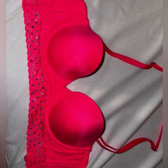 VS hot pink bra - Picture 2 of 5